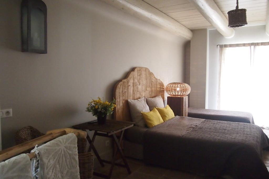 La Maison Des Collines Hotel Allemagne-en-Provence Habitación foto