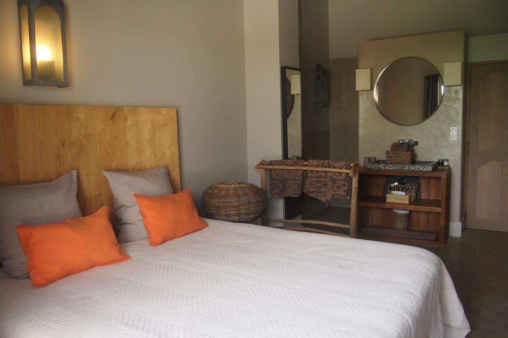 La Maison Des Collines Hotel Allemagne-en-Provence Habitación foto